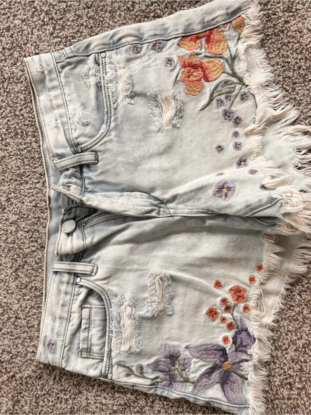 Blank NYC Light Blue Denim Jean Shorts with Floral Embroidery - Picture 1 of 2